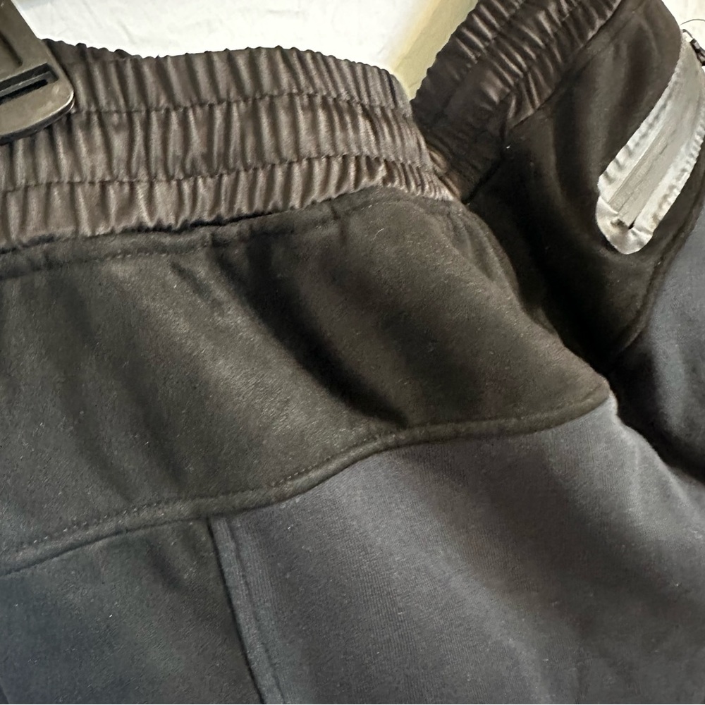 Paris Men's Black Jogger Sweatpants - Picture 8 of 11